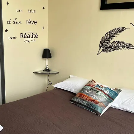 Le Signoret Hotel