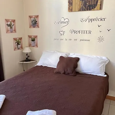 Le Signoret Hotel