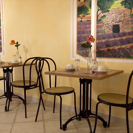 Le Signoret Hotel 2*